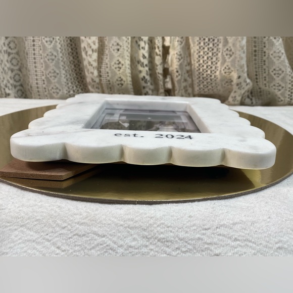 Mud Pie Marble Picture Frame - Picture 3 of 4